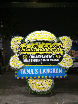 Papan Bunga Duka di Utara